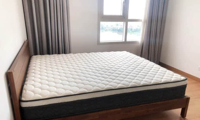 Cho thuê căn hộ Xi Riverview 3 phòng ngủ tầng cao T1 nhà trống view sông