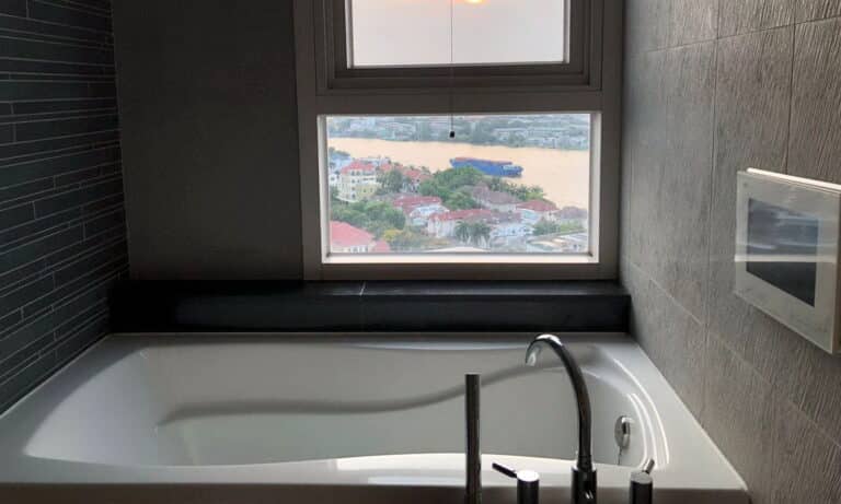 Cho thuê căn hộ Xi Riverview 3 phòng ngủ tầng cao T1 nhà trống view sông