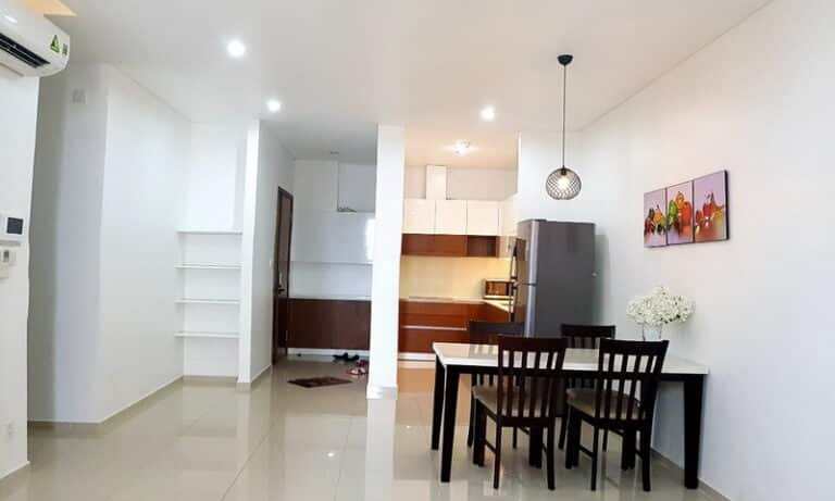 Căn hộ cho thuê Pearl Plaza 2 phòng ngủ view thoáng mát lầu cao có nội thất