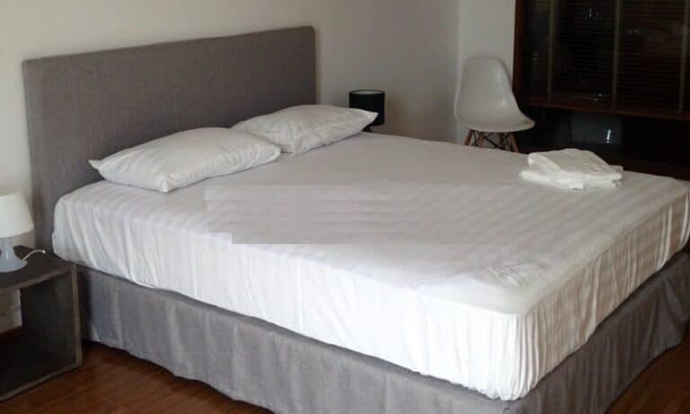 Căn hộ Pearl Plaza cho thuê 2 phòng ngủ view L81 tầng cao đầy đủ nội thất