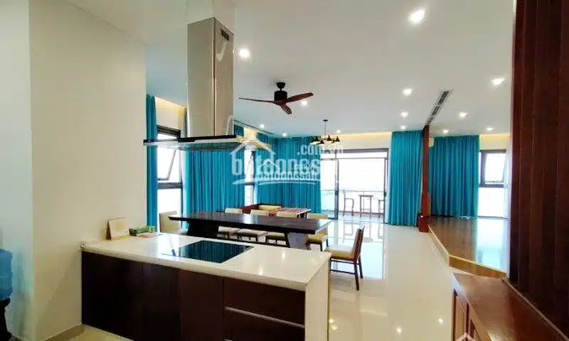 Cho thuê căn hộ penthouse Pearl Plaza 3 phòng ngủ view sông nội thất xịn