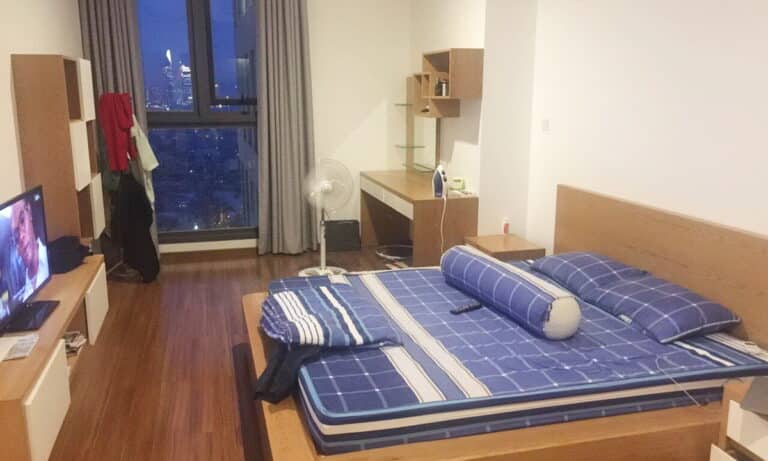 Căn hộ Pearl Plaza cho thuê 2 phòng ngủ view L81 tầng cao nội thất full