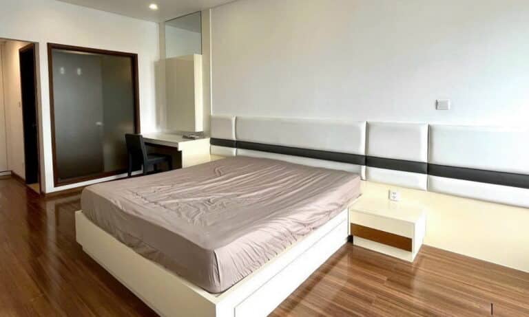 Cho thuê căn hộ Pearl Plaza 3 phòng ngủ view sông L81 lầu cao full nội thất