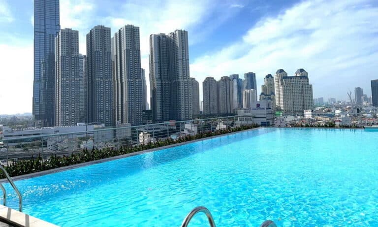 Căn hộ Pearl Plaza cho thuê 2 phòng ngủ view L81 tầng cao nội thất cơ bản