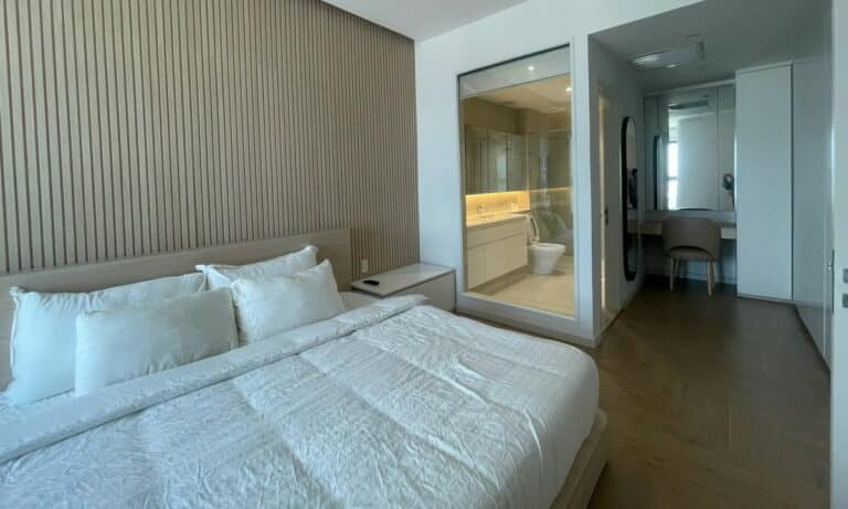 Cho thuê căn hộ Pearl Plaza penthouse 3 phòng ngủ view sông nội thất đẹp