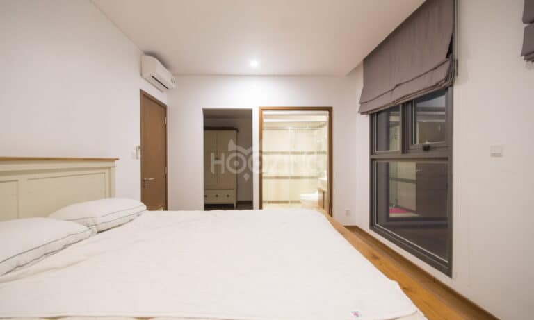 Cho thuê Pearl Plaza căn 2 phòng ngủ view sông tầng cao nội thất đầy đủ