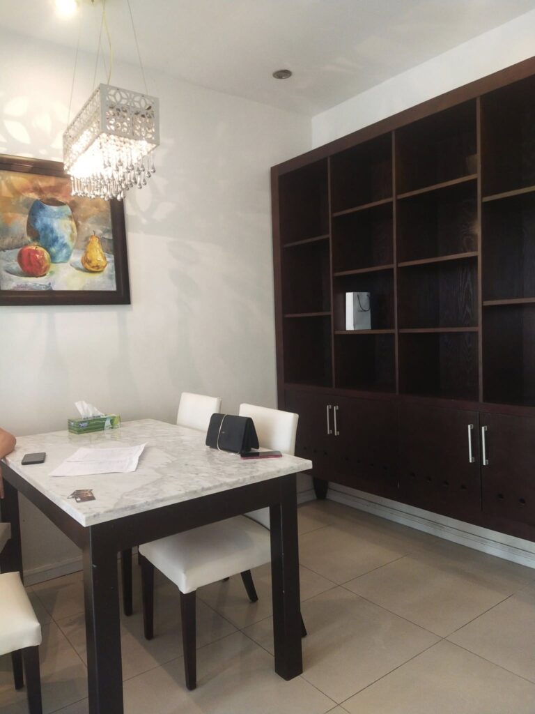 Căn hộ Saigon Pearl cho thuê 2 phòng ngủ lầu cao nội thất xịn view sông