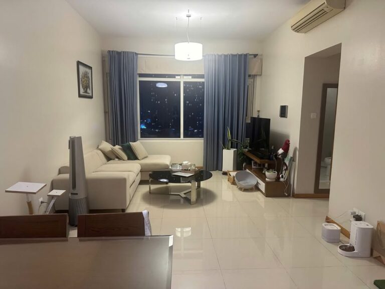 Căn hộ cho thuê Saigon Pearl lầu cao nội thất cao cấp view L81 2 phòng ngủ