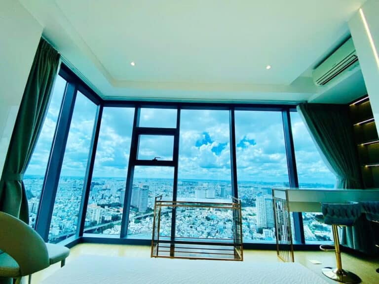 Bán căn hộ Sunwah Pearl lầu cao nội thất sang 2 phòng ngủ view quận 1