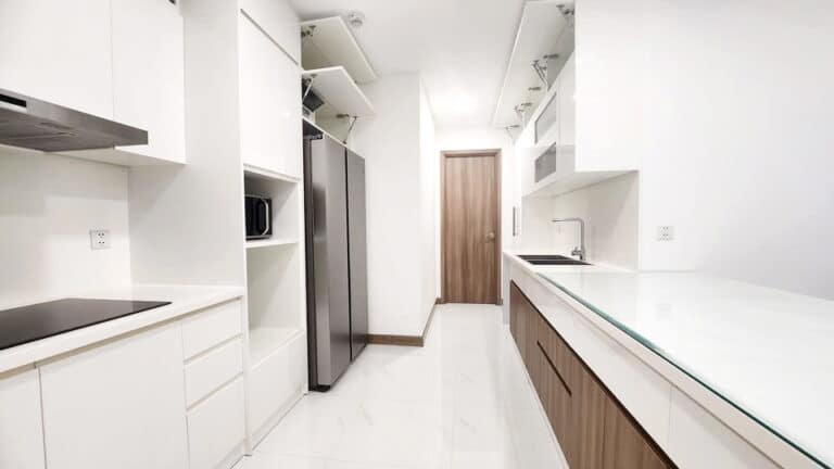 Căn hộ Sunwah Pearl cho thuê đầy đủ nội thất 3 phòng ngủ view hồ bơi