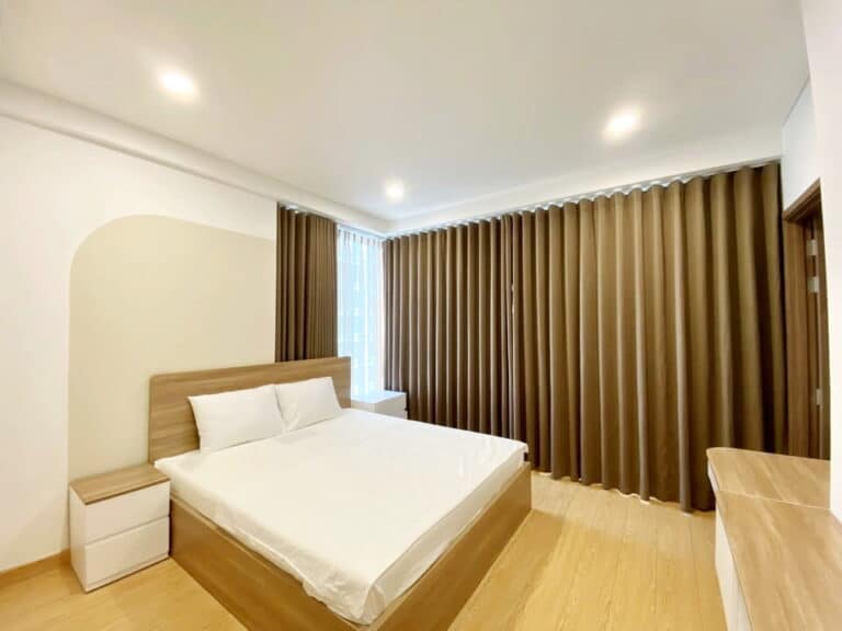 Bán căn hộ Sunwah Pearl tầng cao đủ nội thất 2 phòng ngủ view sông giá tốt