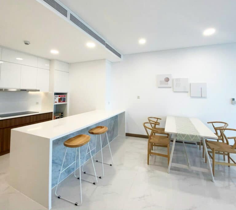 Sunwah Pearl cho thuê căn lầu cao nội thất đầy đủ 3 phòng ngủ view sông