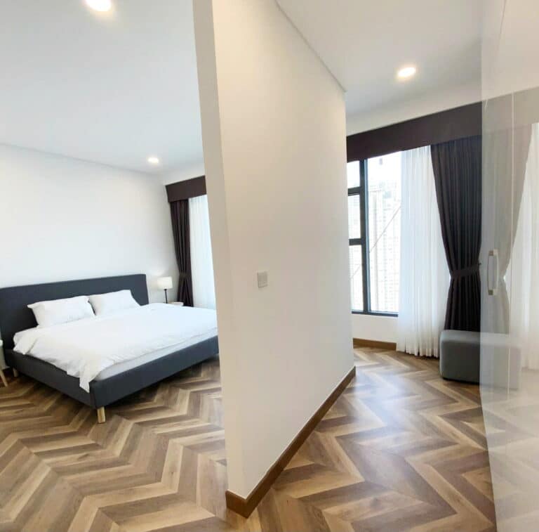 Sunwah Pearl cho thuê căn lầu cao nội thất đầy đủ 3 phòng ngủ view sông