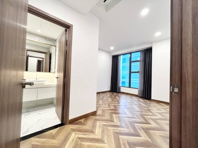 Căn hộ Sunwah Pearl bán tầng cao nội thất cơ bản 3 phòng ngủ view hồ bơi