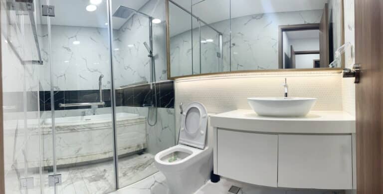 Căn hộ Sunwah Pearl bán tầng cao nội thất cơ bản 3 phòng ngủ view hồ bơi