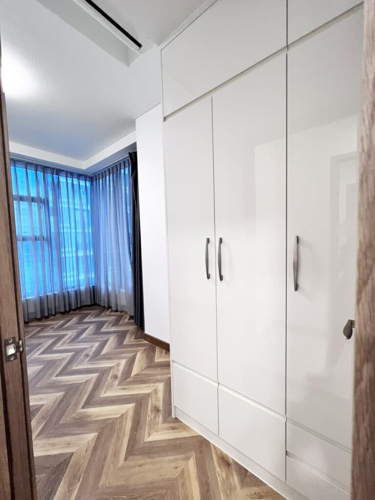 Căn hộ Sunwah Pearl bán tầng cao nội thất cơ bản 3 phòng ngủ view hồ bơi
