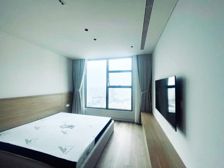 Sunwah Pearl cho thuê lầu cao nội thất sang trọng 3 phòng ngủ view sông