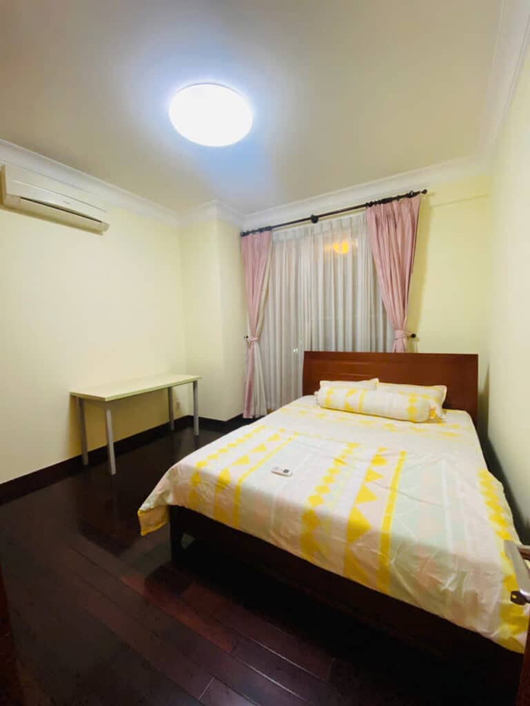 Căn hộ The Manor cho thuê tầng cao nhà đẹp 3 phòng ngủ view quận 1