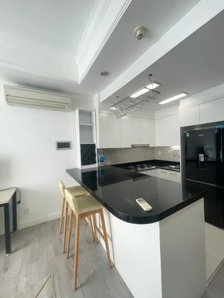 The Manor Bình Thạnh cho thuê tầng cao đủ nội thất 1 phòng ngủ view L81