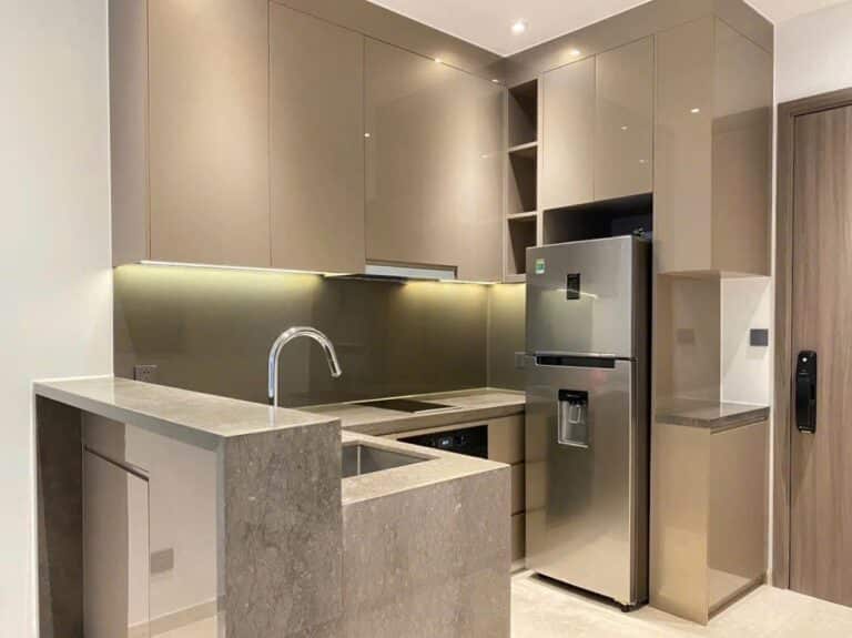 Cho thuê căn hộ 1 phòng ngủ The Marq quận 1 tầng cao view L81 nhà đẹp
