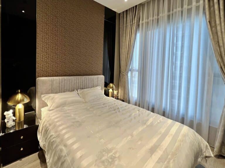 Cho thuê căn hộ 1 phòng ngủ The Marq quận 1 view L81 full nội thất xịn