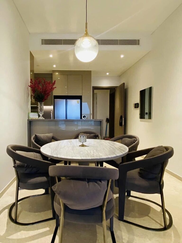 Căn hộ The Marq quận 1 cho thuê 2 phòng ngủ full nội thất view city thoáng