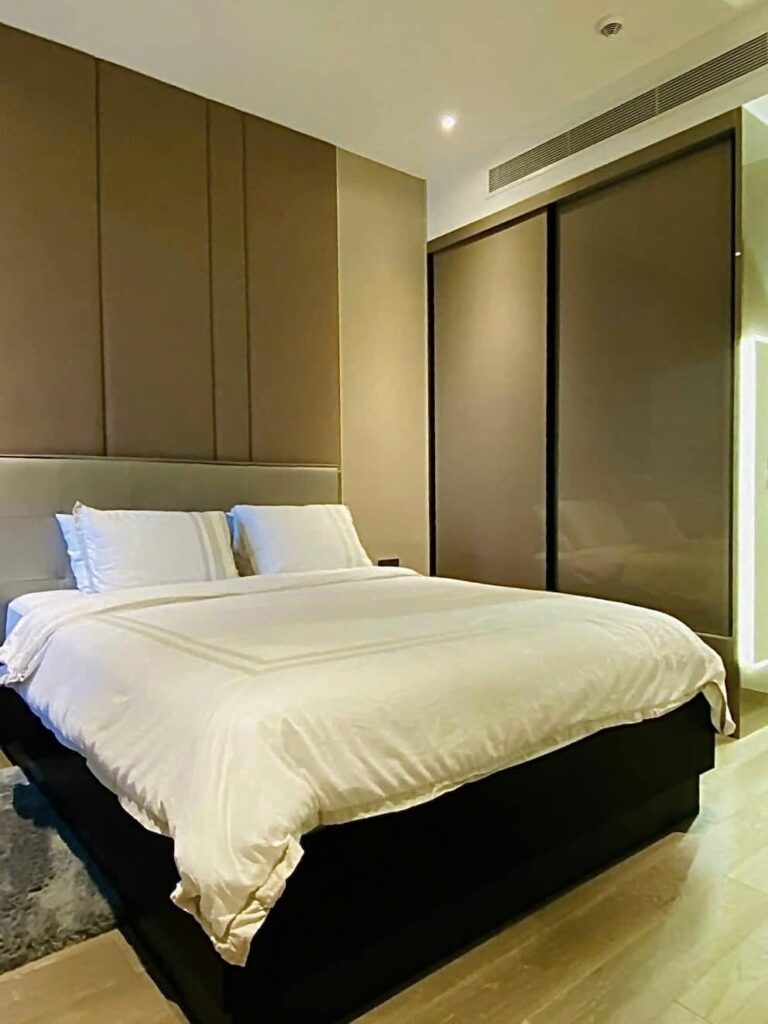 Căn hộ The Marq quận 1 cho thuê 2 phòng ngủ full nội thất view city thoáng