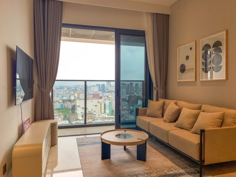 Căn hộ The Marq quận 1 cho thuê 2 phòng ngủ nội thất tầng cao view L81
