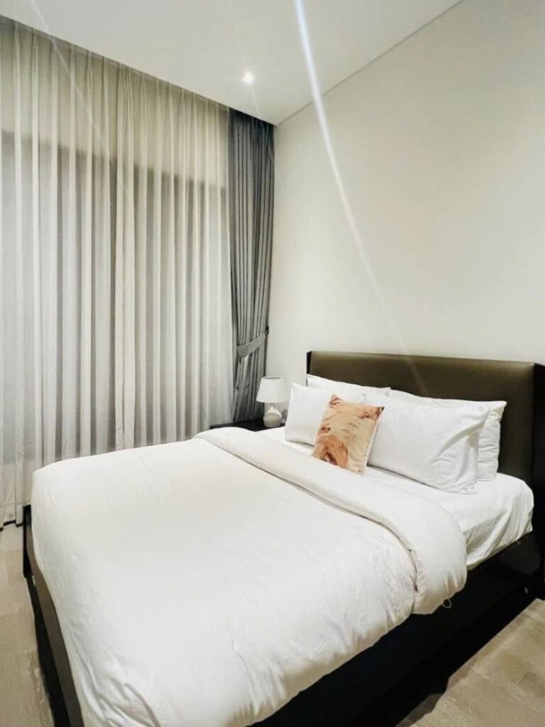 The Marq quận 1 cho thuê căn hộ 3 phòng ngủ nhà đẹp tầng cao thoáng