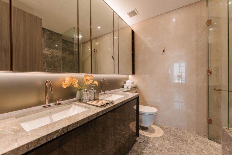 The Marq quận 1 cho thuê căn hộ 3 phòng ngủ full nội thất view thoáng mát