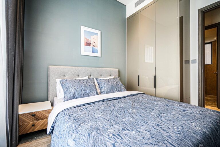 The Marq quận 1 cho thuê căn hộ 3 phòng ngủ tầng cao view L81 nhà đẹp