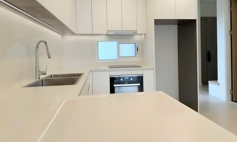 Cho thuê căn hộ nhà trống Thủ Thiêm Zeit 2 phòng ngủ tầng cao view sông