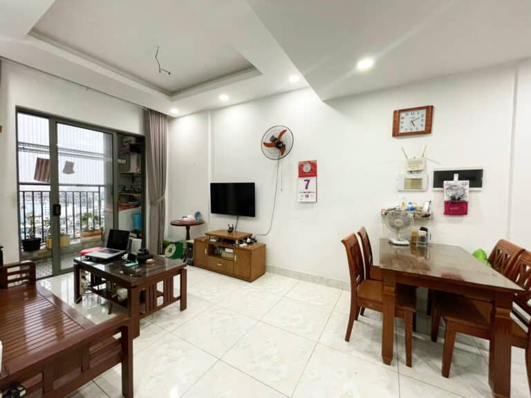 Wilton Tower cho thuê view thoáng lầu cao đầy đủ nội thất 2 phòng ngủ