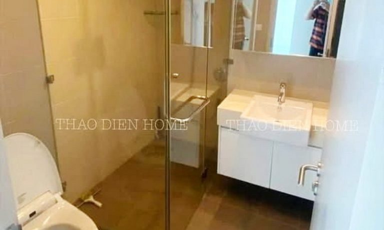 Cho thuê căn hộ 1 phòng ngủ City Garden lầu cao không nội thất view quận 1