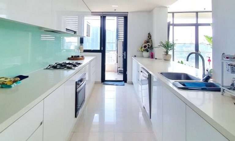 City Garden Bình Thạnh cho thuê 3 phòng ngủ lầu cao nhà đẹp view quận 1