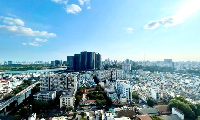 City Garden Bình Thạnh cho thuê 3 phòng ngủ lầu cao nhà trống view quận 1