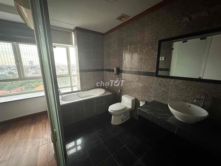Cho thuê căn hộ Hoàng Anh River View 4 phòng ngủ nhà trống thoáng giá tốt
