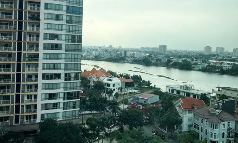 Cho thuê căn hộ 2 phòng ngủ Thảo Điền Green có đủ nội thất view sông mát