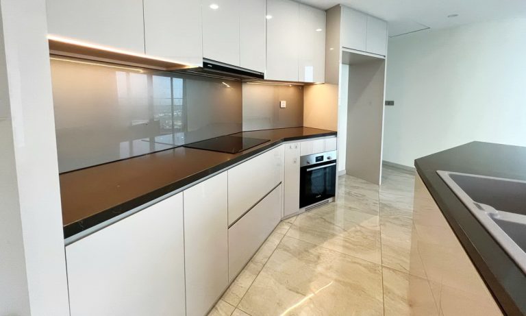 Căn hộ 3 phòng ngủ Thảo Điền Green cho thuê nhà trống view sông mát mẻ