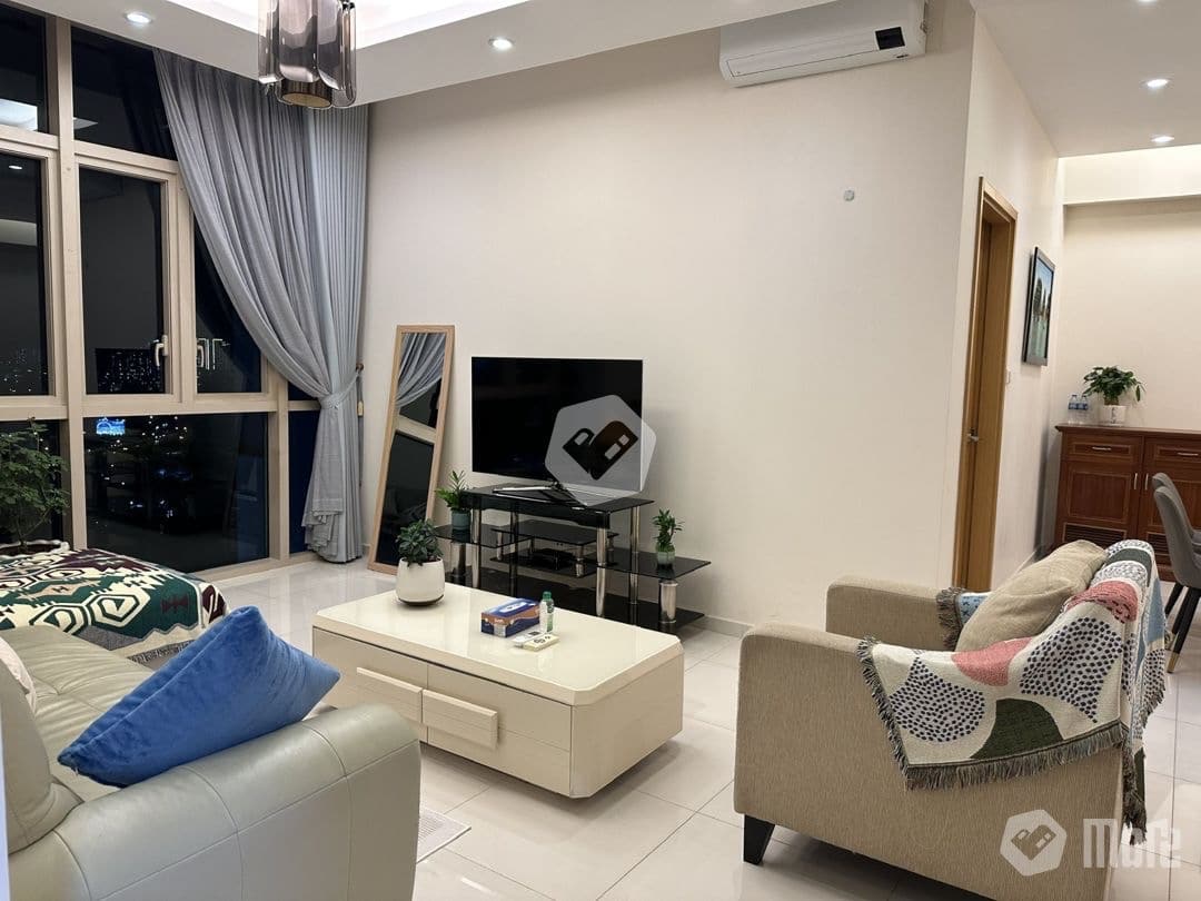 Căn hộ The Vista cho thuê 2 phòng ngủ lầu cao nội thất xịn view hồ bơi