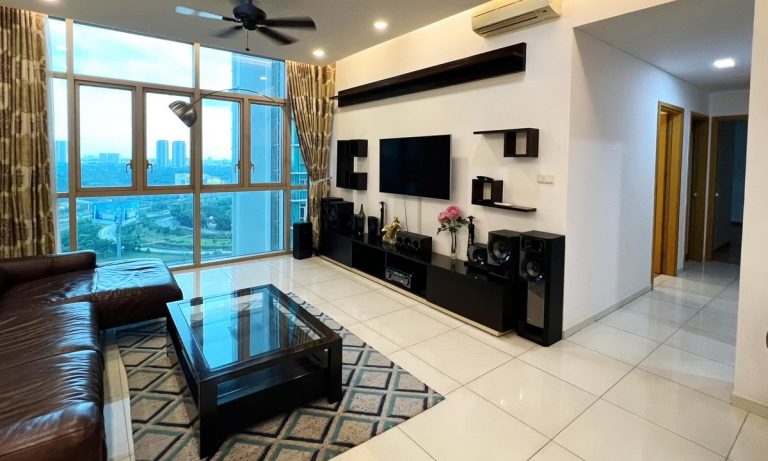 Căn hộ cho thuê The Vista tầng cao full nội thất view hồ bơi 3 phòng ngủ
