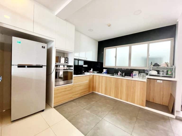 Căn hộ The Vista cho thuê lầu cao nội thất cơ bản view thoáng 4 phòng ngủ