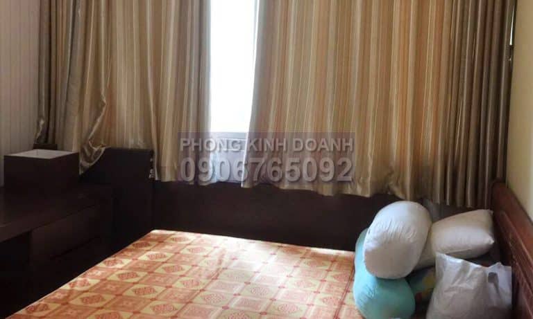 Căn The Vista cho thuê tầng 10 đủ nội thất view hồ bơi 2 phòng ngủ