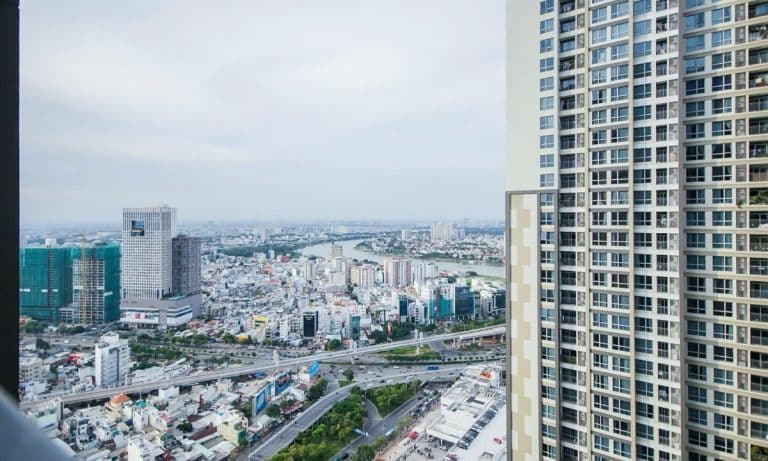 Cho thuê căn hộ view sông 2 phòng ngủ lầu cao Landmark Plus full nội thất