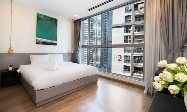 Căn hộ cho thuê Vinhomes 2 phòng ngủ view sông lầu cao Park 1 nội thất full