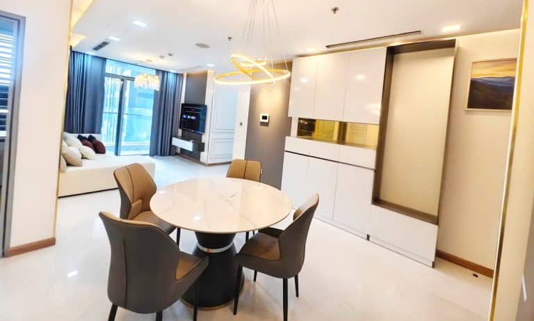 Cho thuê căn hộ Vinhomes view hồ bơi Park 6 nội thất đầy đủ 2 phòng ngủ