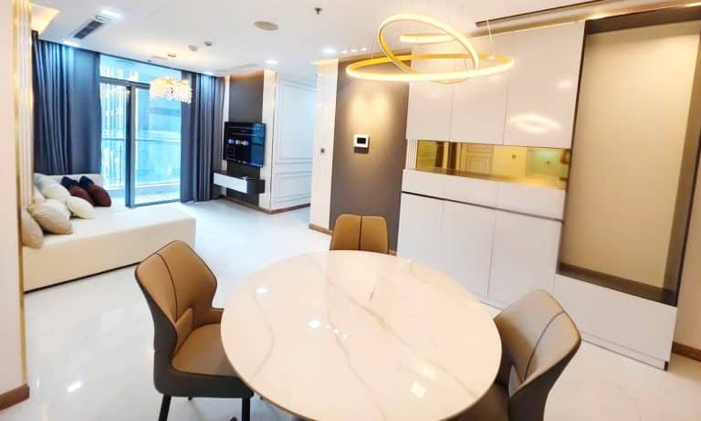 Cho thuê căn hộ Vinhomes view hồ bơi Park 6 nội thất đầy đủ 2 phòng ngủ