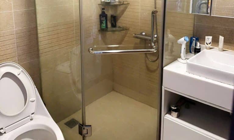 Căn hộ cho thuê Vinhomes 3 phòng ngủ tầng cao Central 2 không nội thất