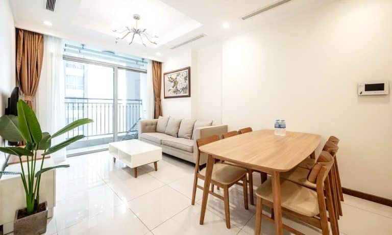 Vinhomes Central Park cho thuê căn hộ 2 phòng ngủ Landmark có nội thất