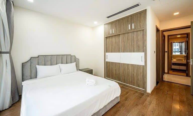 Căn hộ bán Vinhomes view sông lầu cao Park 1 đầy đủ nội thất 2 phòng ngủ